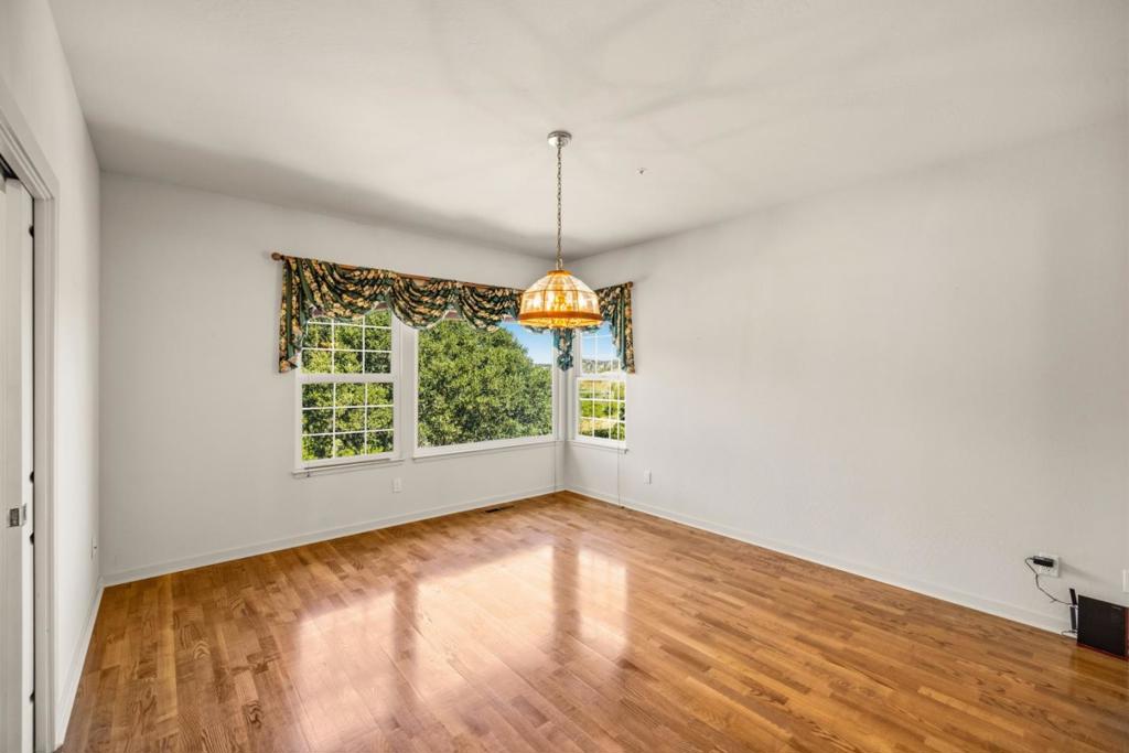 28951 Falcon Ridge Property Photo 6
