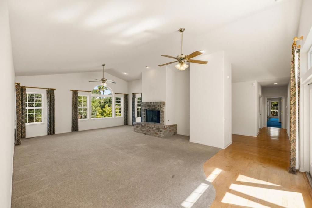 28951 Falcon Ridge Property Photo 12