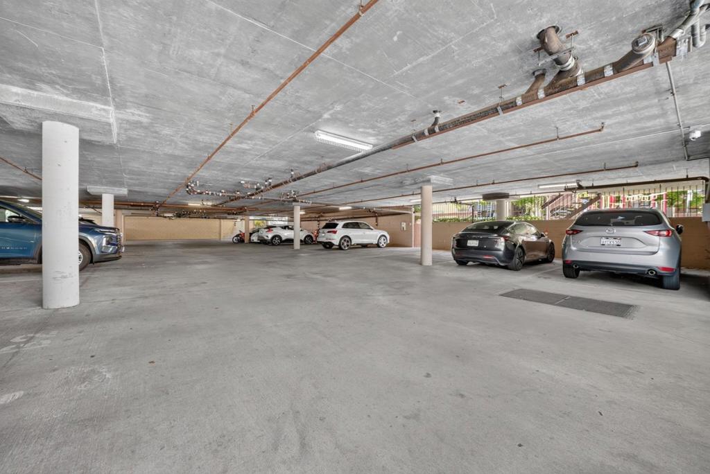 2250 Monroe Street 109 Property Photo 25