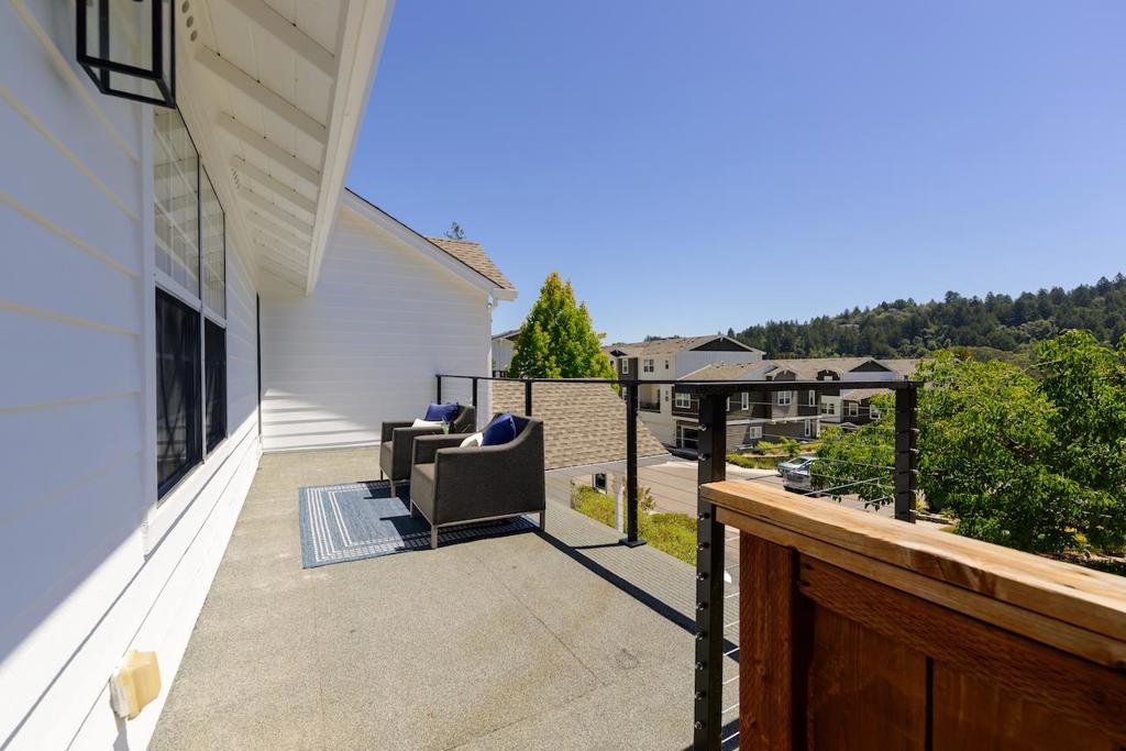 31 Dunslee Way Property Photo 56