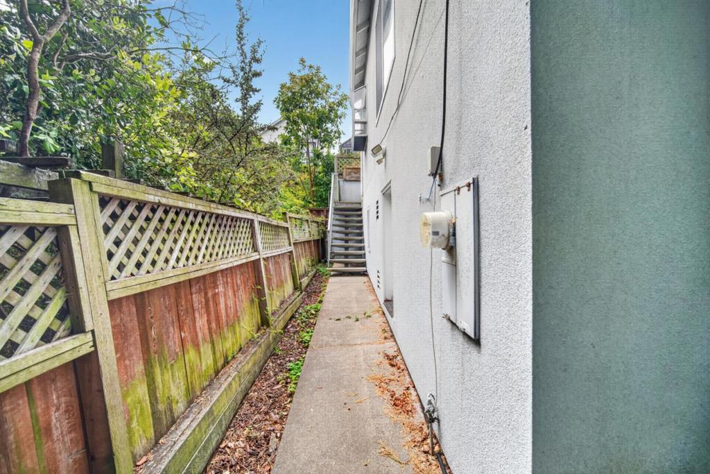 ML82055860 Property Photo 38