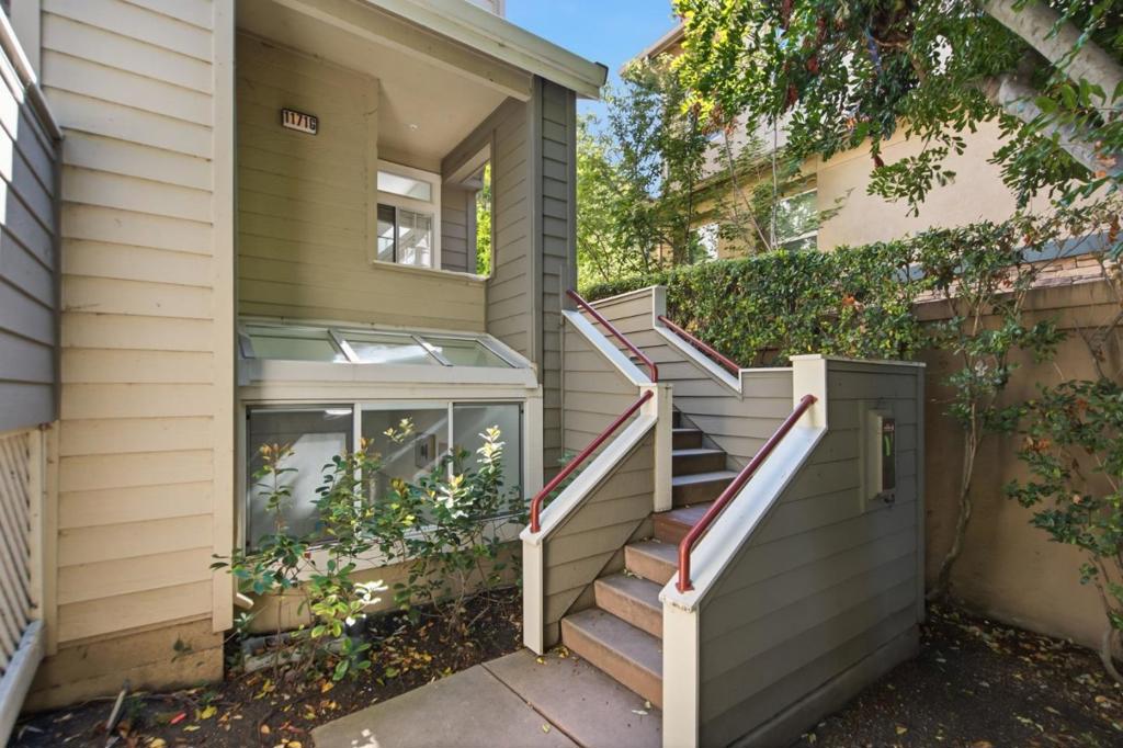 1171 La Rochelle Terrace G Property Photo 3