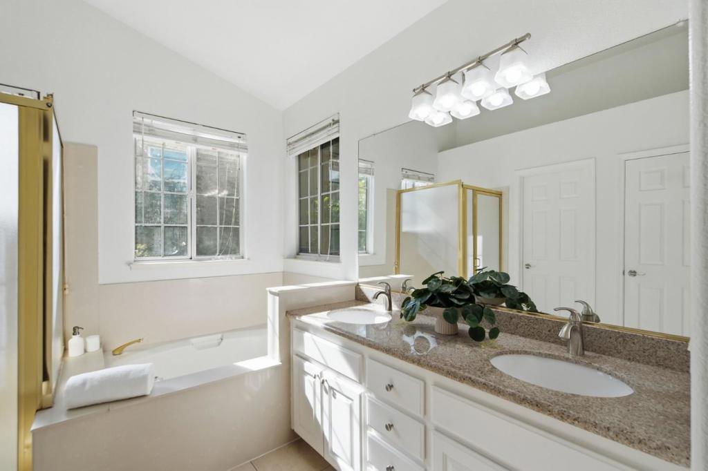 1171 La Rochelle Terrace G Property Photo 41