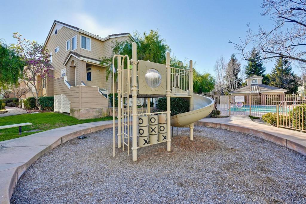 1171 La Rochelle Terrace G Property Photo 60