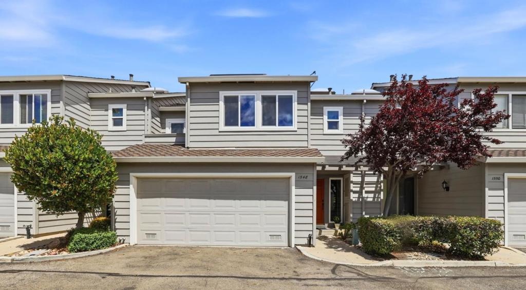 1548 Camden Village Circle Property Photo 4