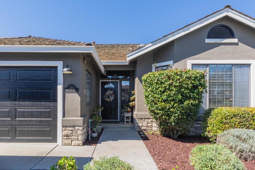 746 Nacional Court Property Photo 3