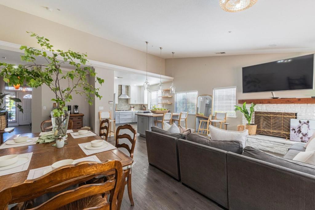 746 Nacional Court Property Photo 14