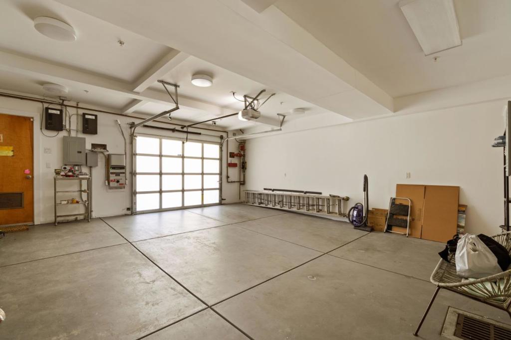 525 28th Street Property Photo 26
