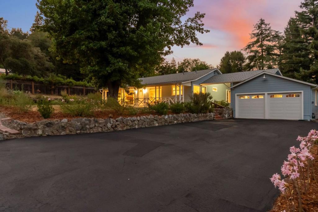 260 El Solyo Heights Drive Property Photo 1