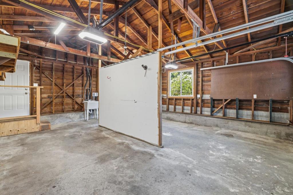 260 El Solyo Heights Drive Property Photo 17