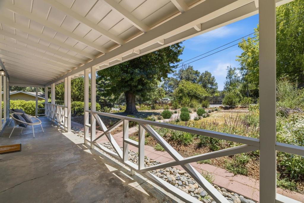 260 El Solyo Heights Drive Property Photo 18