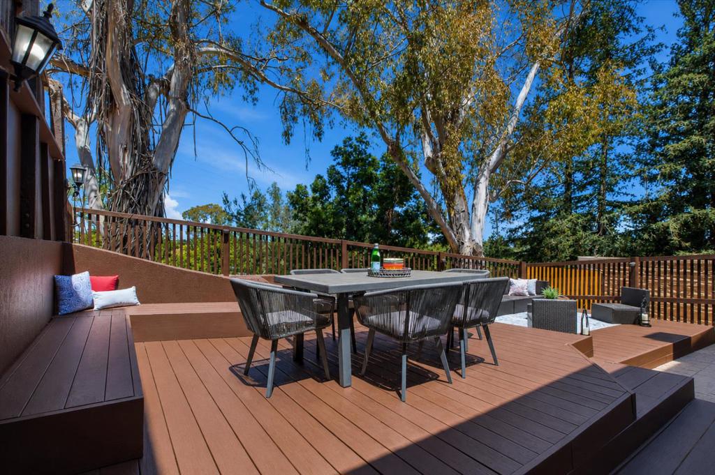 22963 Longdown Road Property Photo 1
