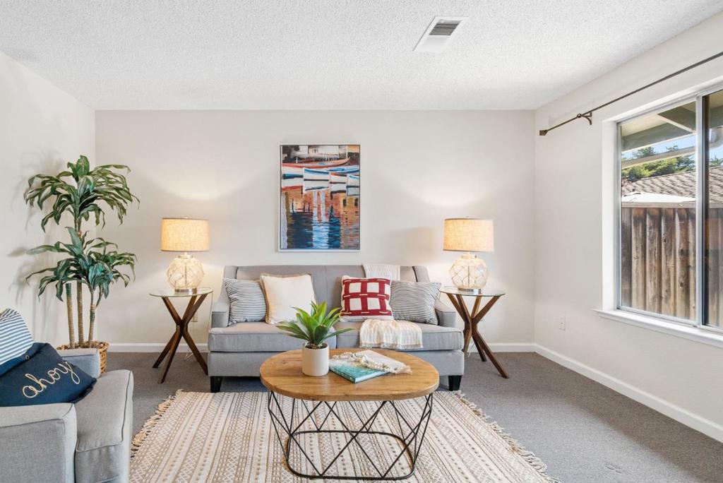406 Sailfish Drive Property Photo 4