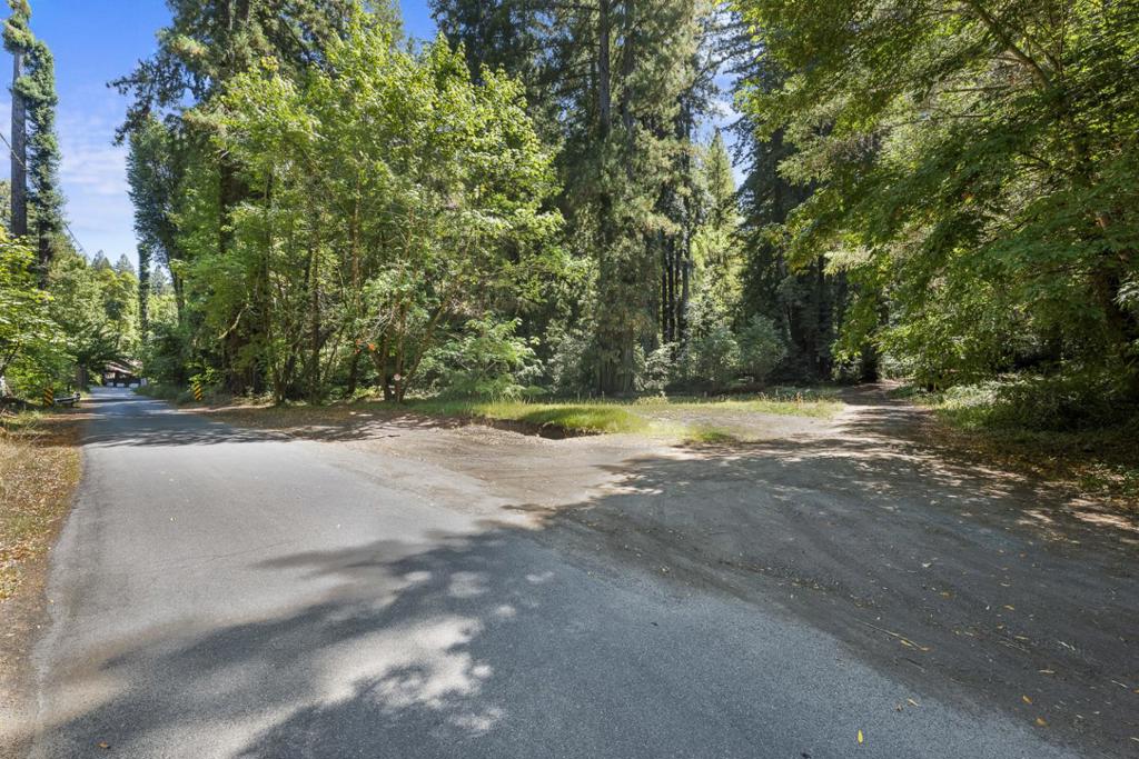 8400 Tyrone Road Property Photo 7