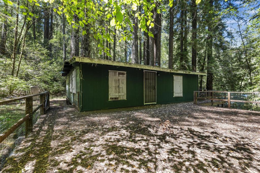 8400 Tyrone Road Property Photo 26
