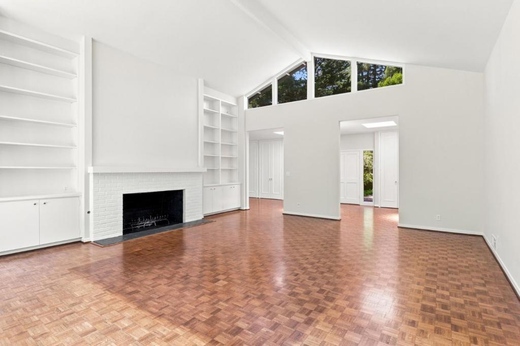 820 Eucalyptus Avenue Property Photo 16