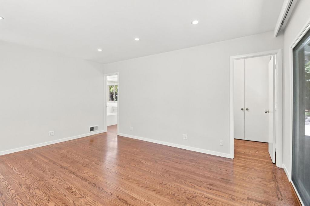 820 Eucalyptus Avenue Property Photo 35