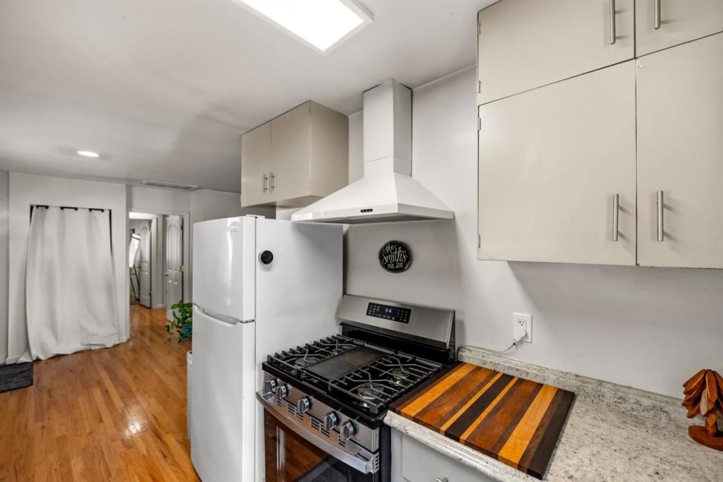 244 Mar Vista Drive Property Photo 8