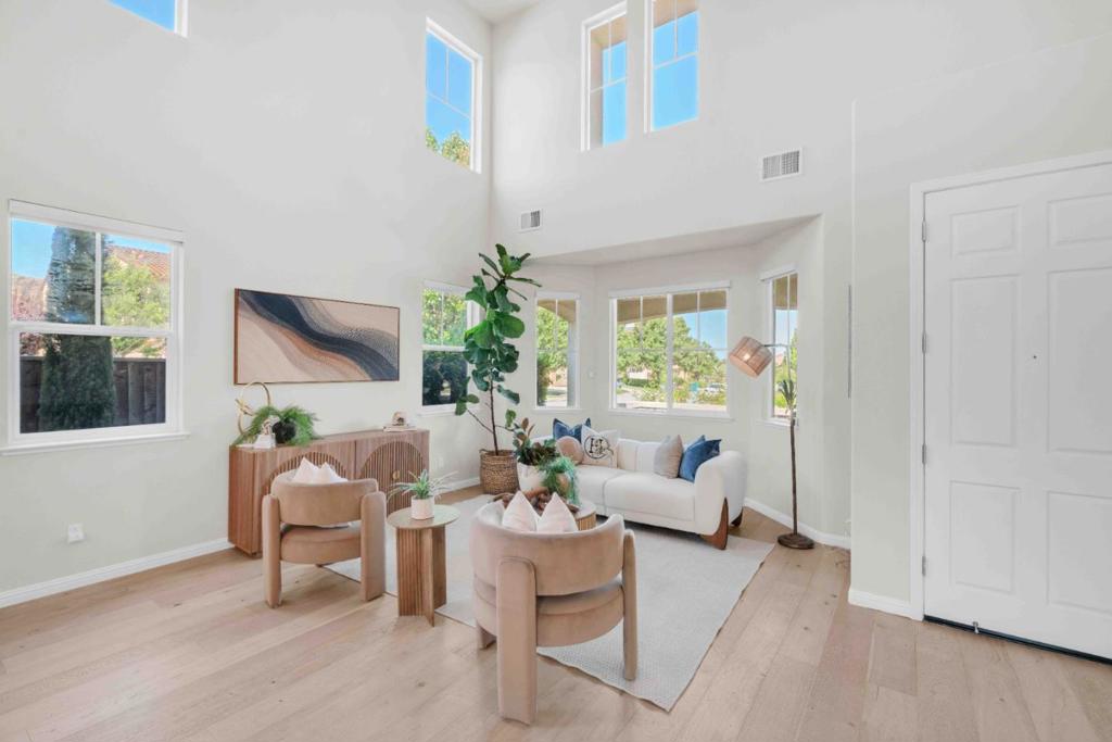 190 Fennel Court Property Photo 4