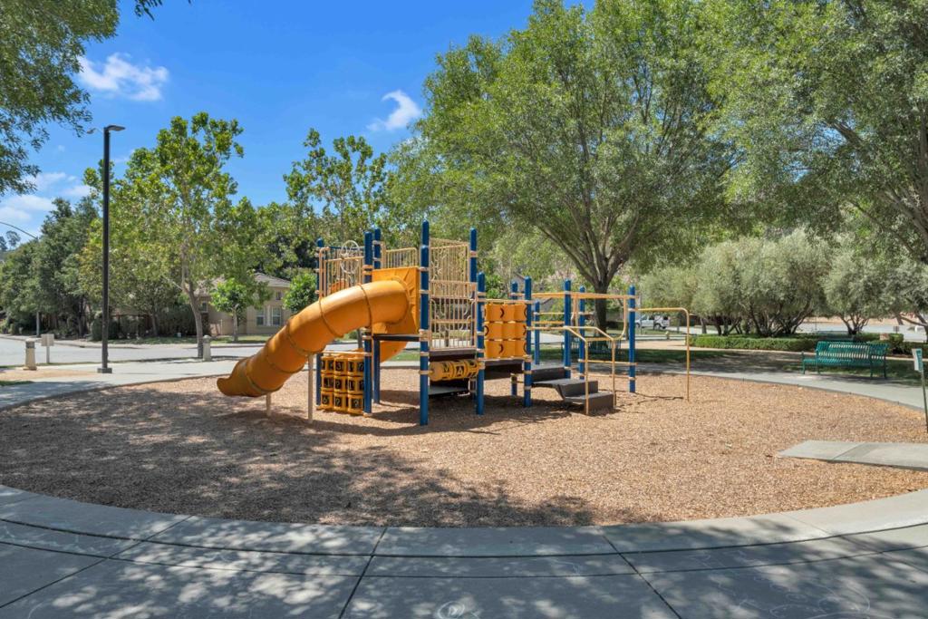 190 Fennel Court Property Photo 85