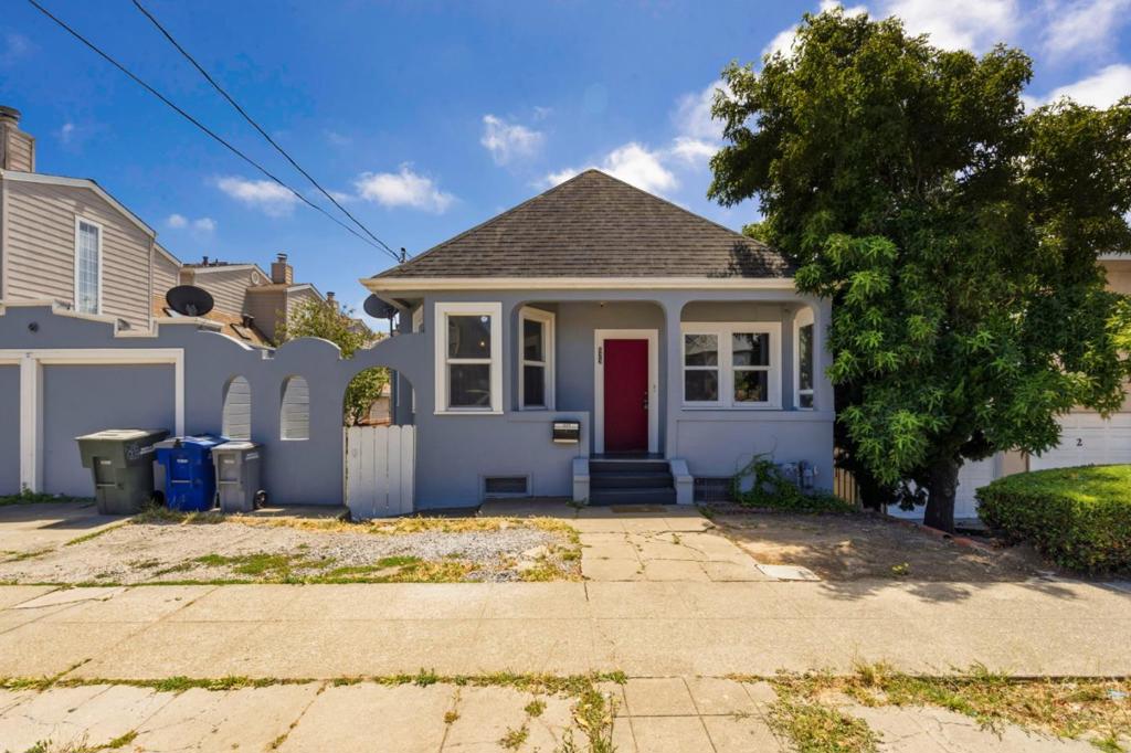 523 Baden Avenue Property Photo 1
