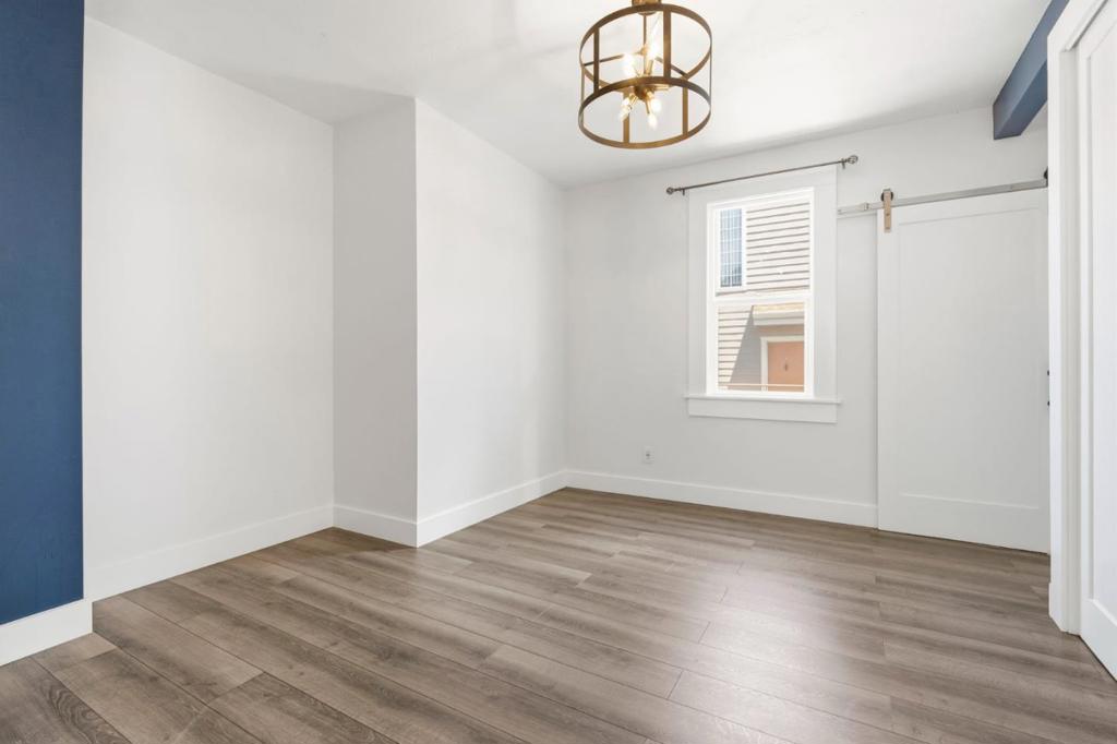 523 Baden Avenue Property Photo 9
