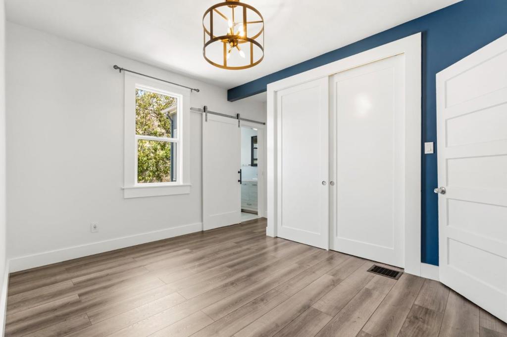523 Baden Avenue Property Photo 10
