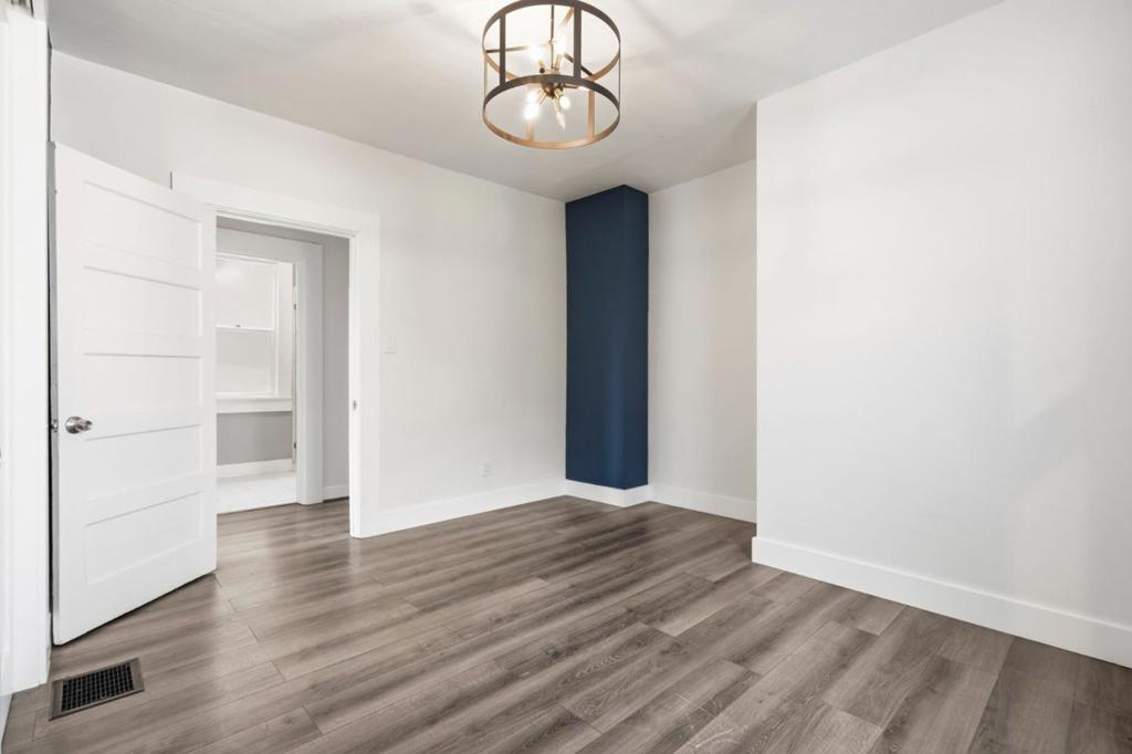 523 Baden Avenue Property Photo 11