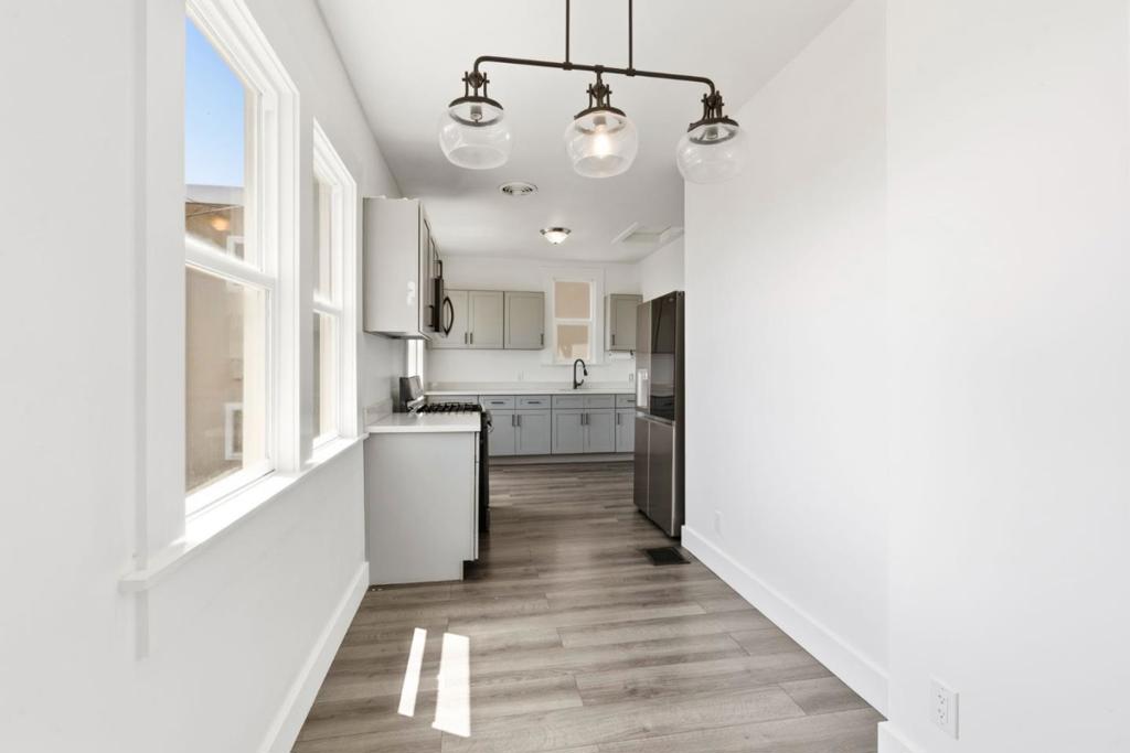523 Baden Avenue Property Photo 18