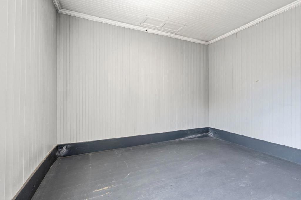 523 Baden Avenue Property Photo 21