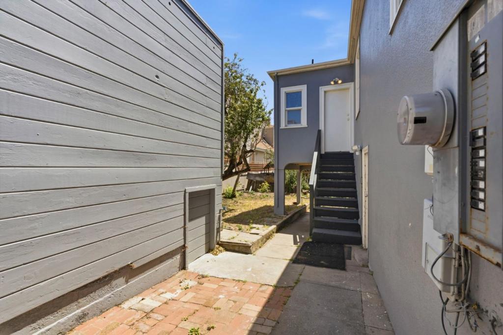 523 Baden Avenue Property Photo 26
