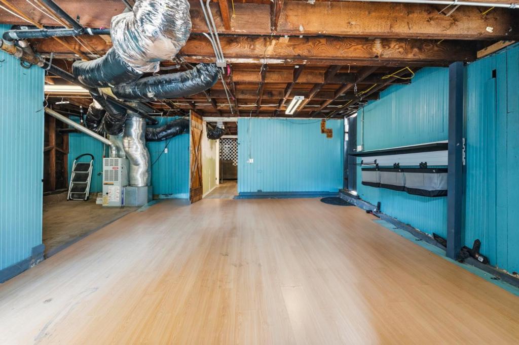 523 Baden Avenue Property Photo 29