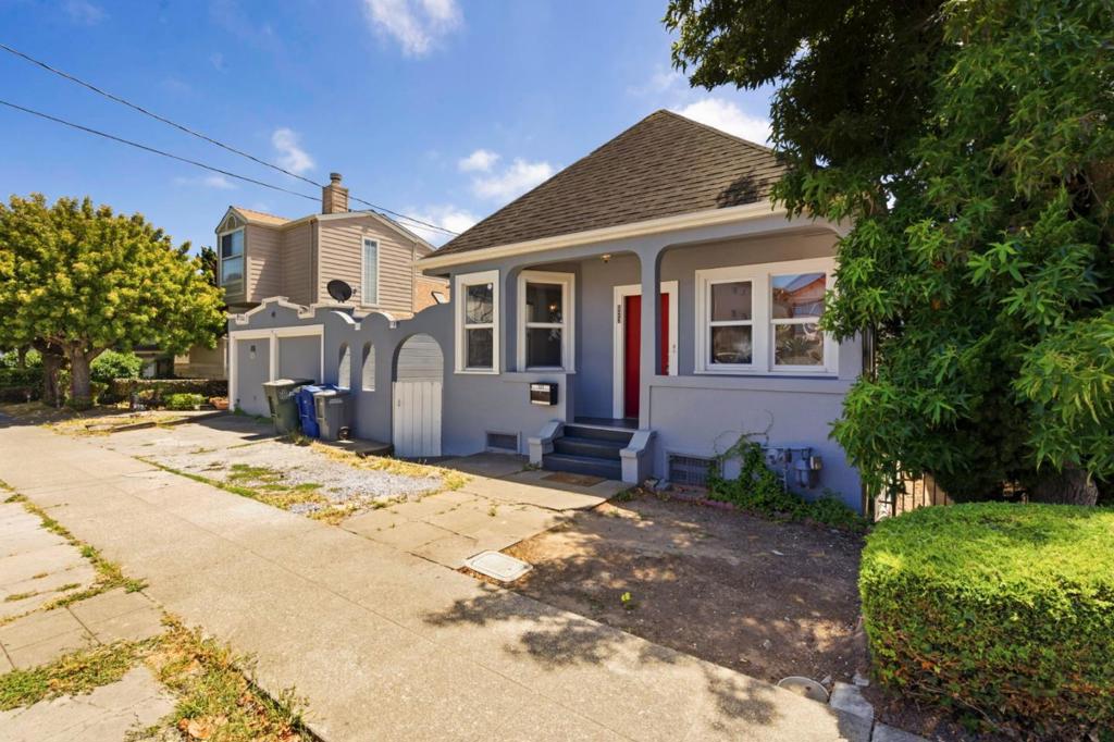 523 Baden Avenue Property Photo 32