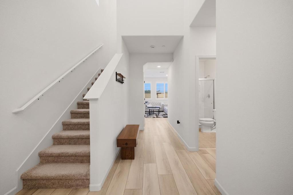 1649 Siderits Way Property Photo 3