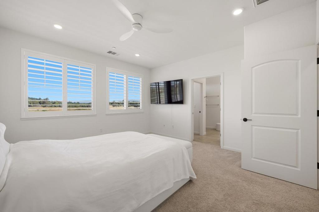 1649 Siderits Way Property Photo 15