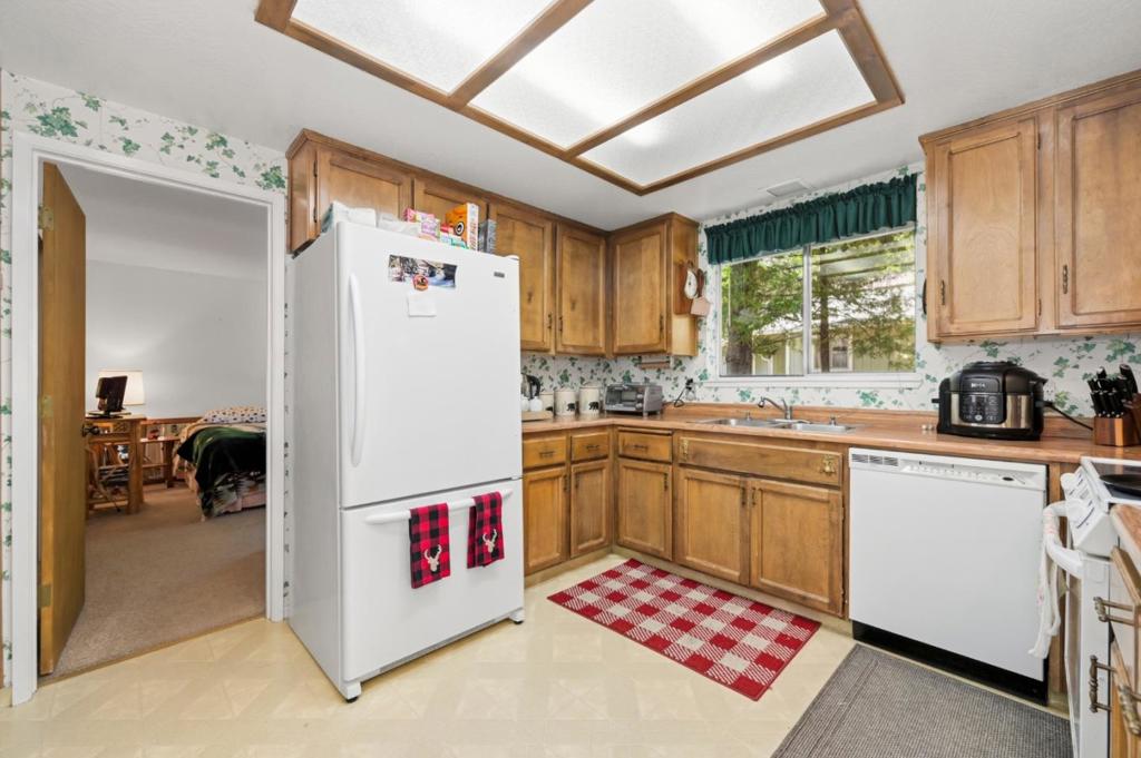 23035 Strauch Drive Property Photo 47