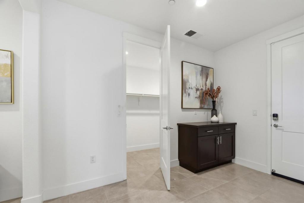 2166 Pastoral Loop Property Photo 33