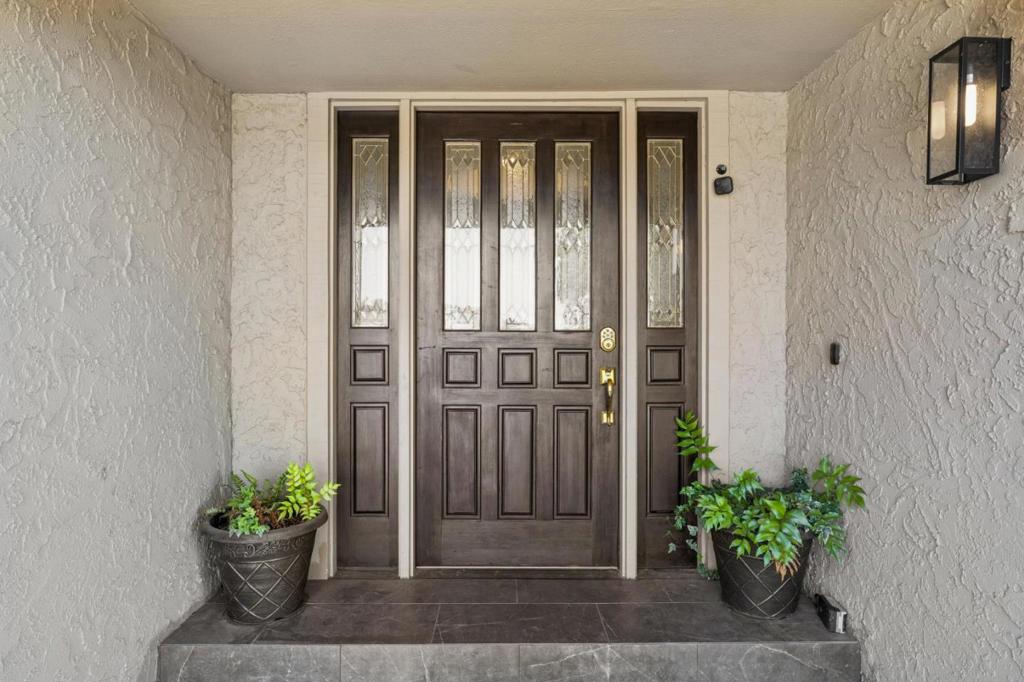 3120 Oak Leaf Court Property Photo 8