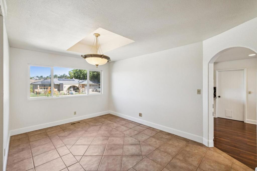 3120 Oak Leaf Court Property Photo 12