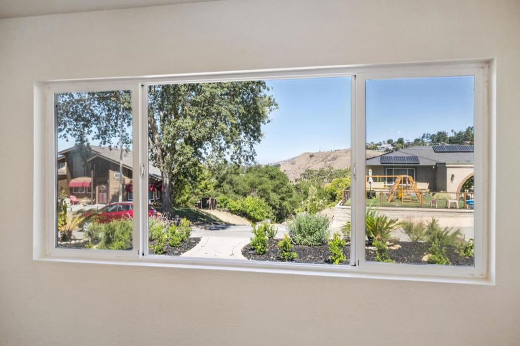 3120 Oak Leaf Court Property Photo 14
