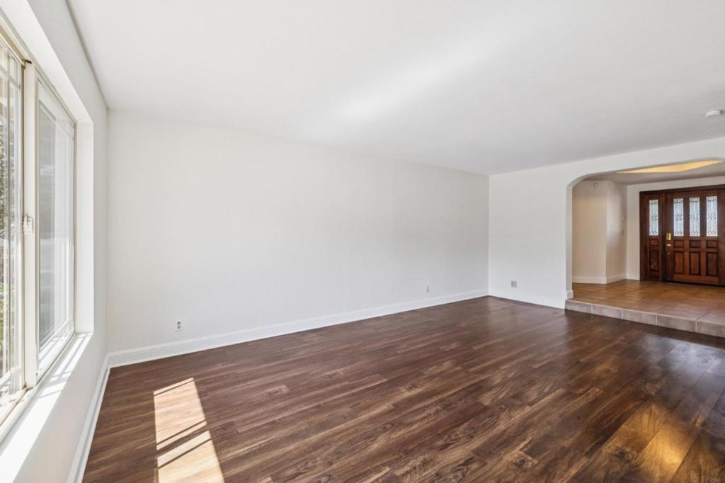 3120 Oak Leaf Court Property Photo 18