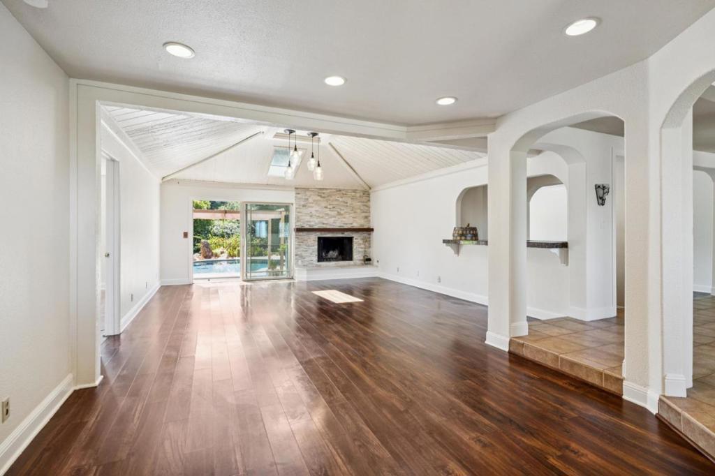 3120 Oak Leaf Court Property Photo 32