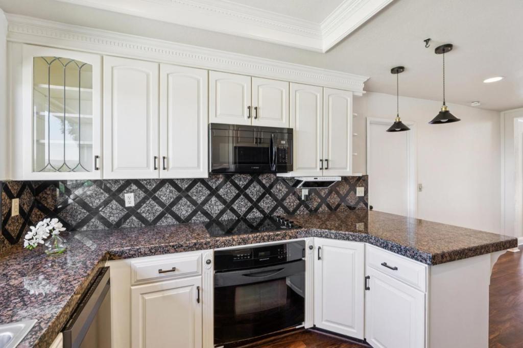 3120 Oak Leaf Court Property Photo 36