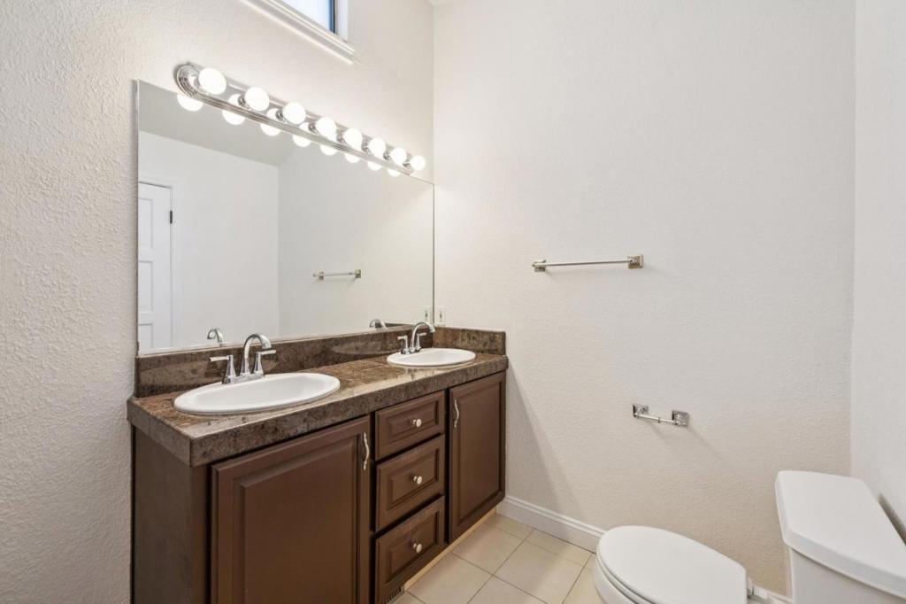 3120 Oak Leaf Court Property Photo 45
