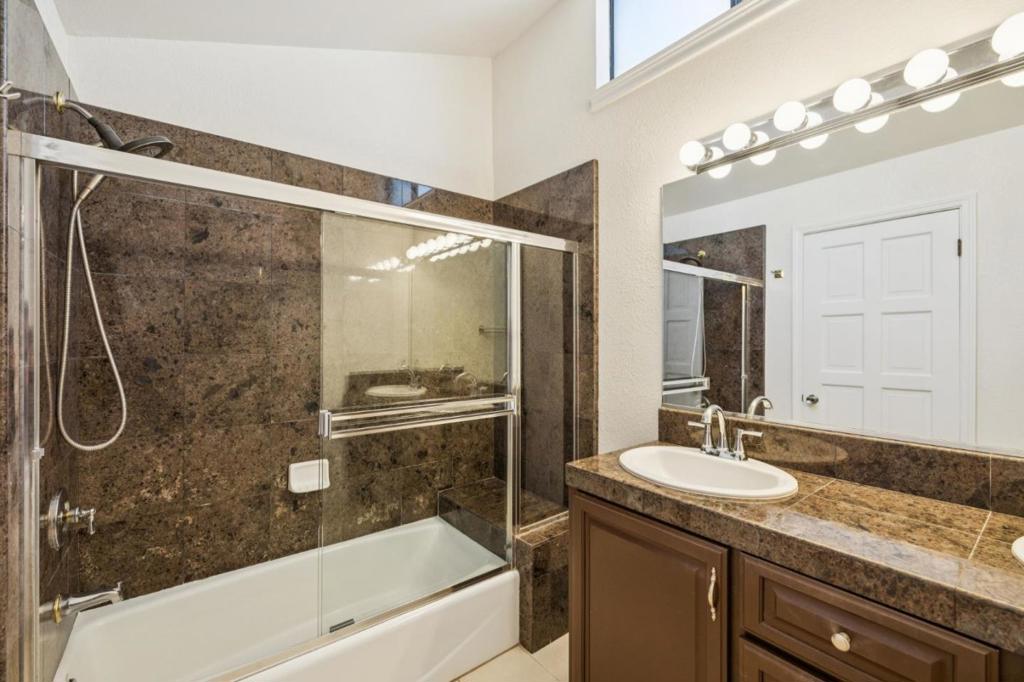 3120 Oak Leaf Court Property Photo 46