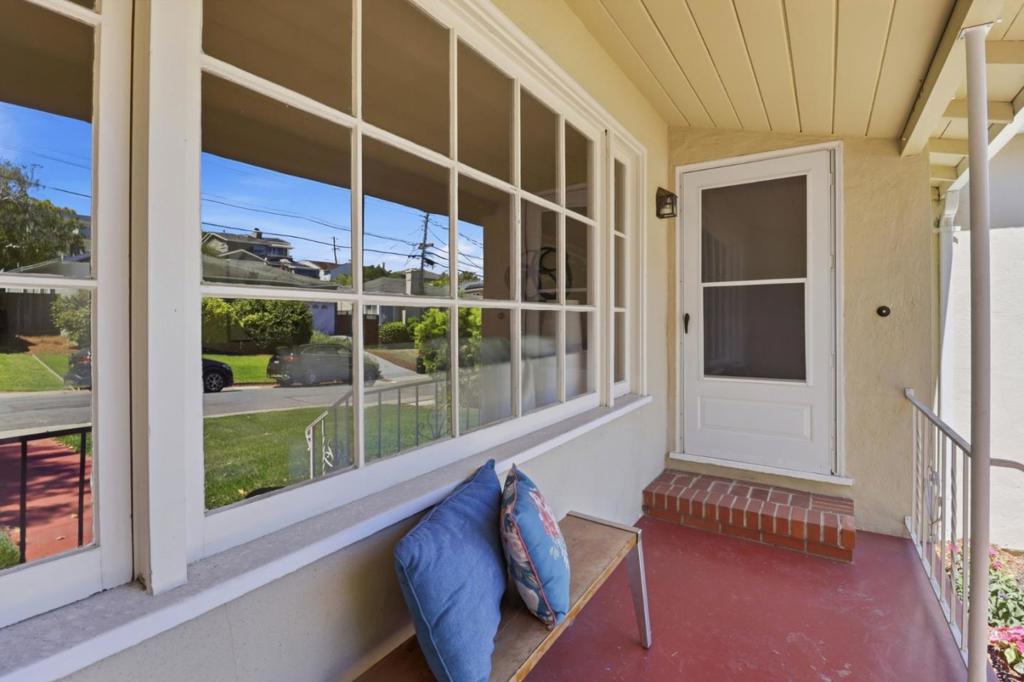 148 Burbank Avenue Property Photo 4