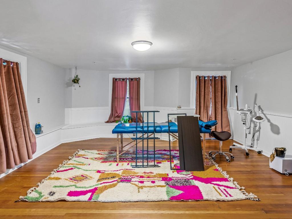 2200 L Street Property Photo 7