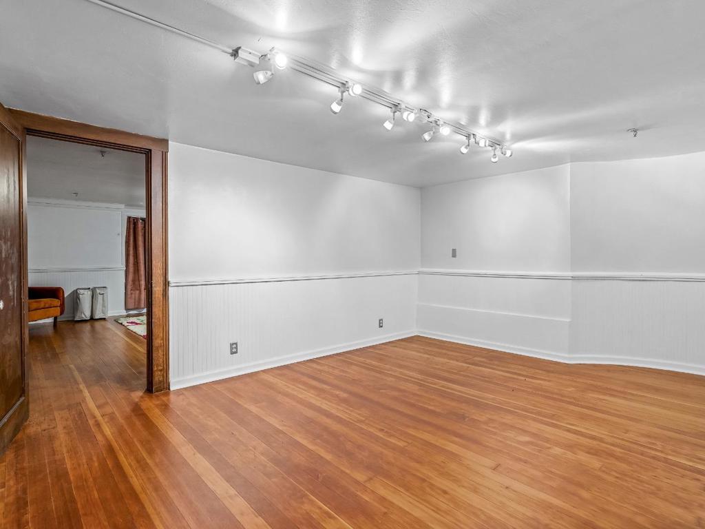 2200 L Street Property Photo 14