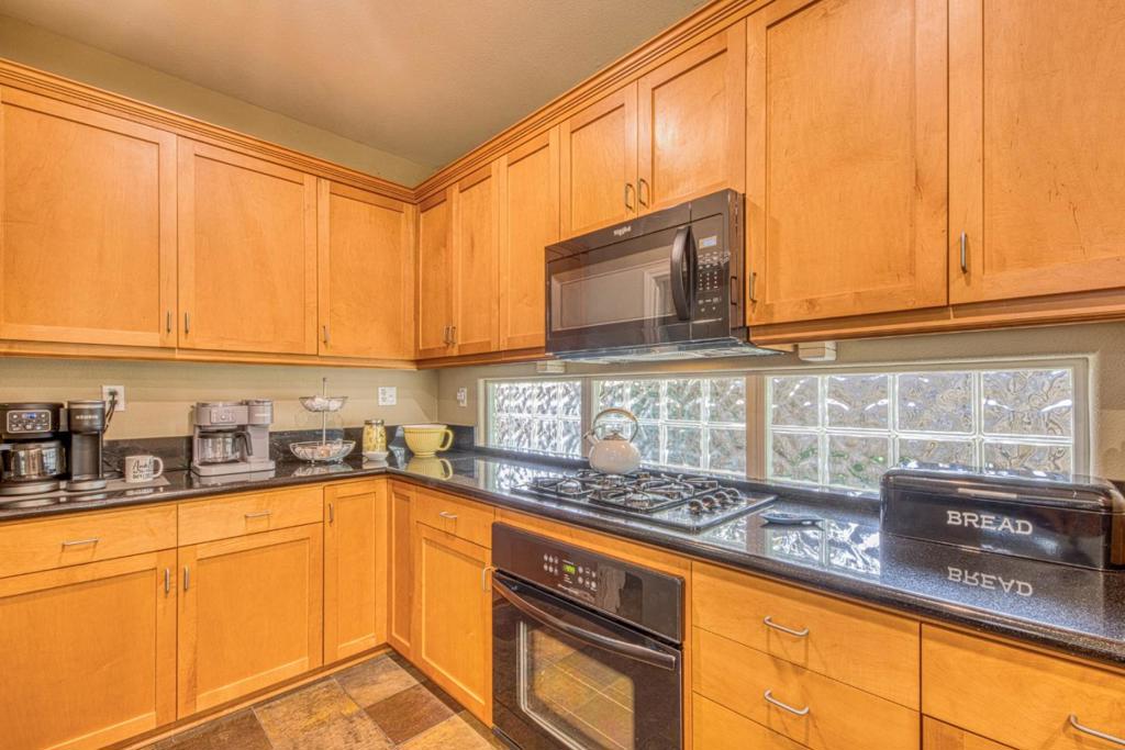 963 Fitzgerald Street Property Photo 14