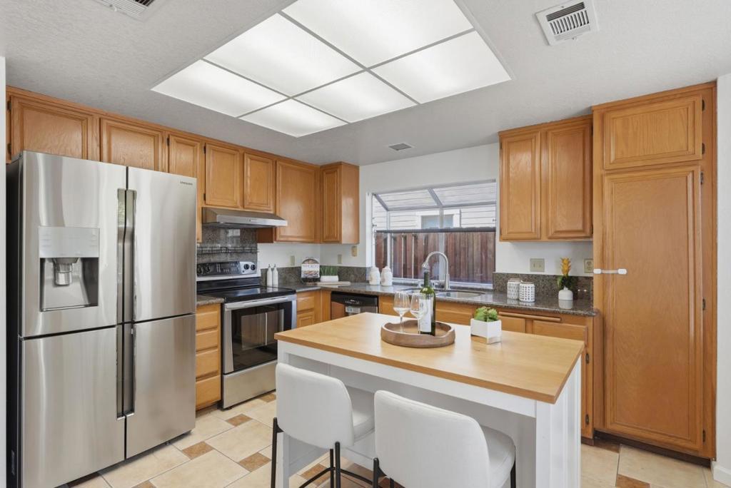 201 Knights Circle Property Photo 7